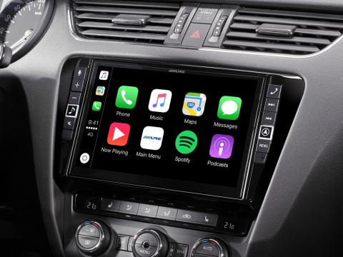 Skoda-Octavia-3-Mobile-Media-System-i902D-OC3-with-Apple-CarPlay